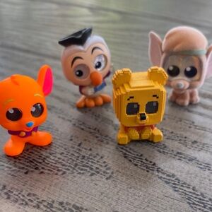 16- Disney Doorables